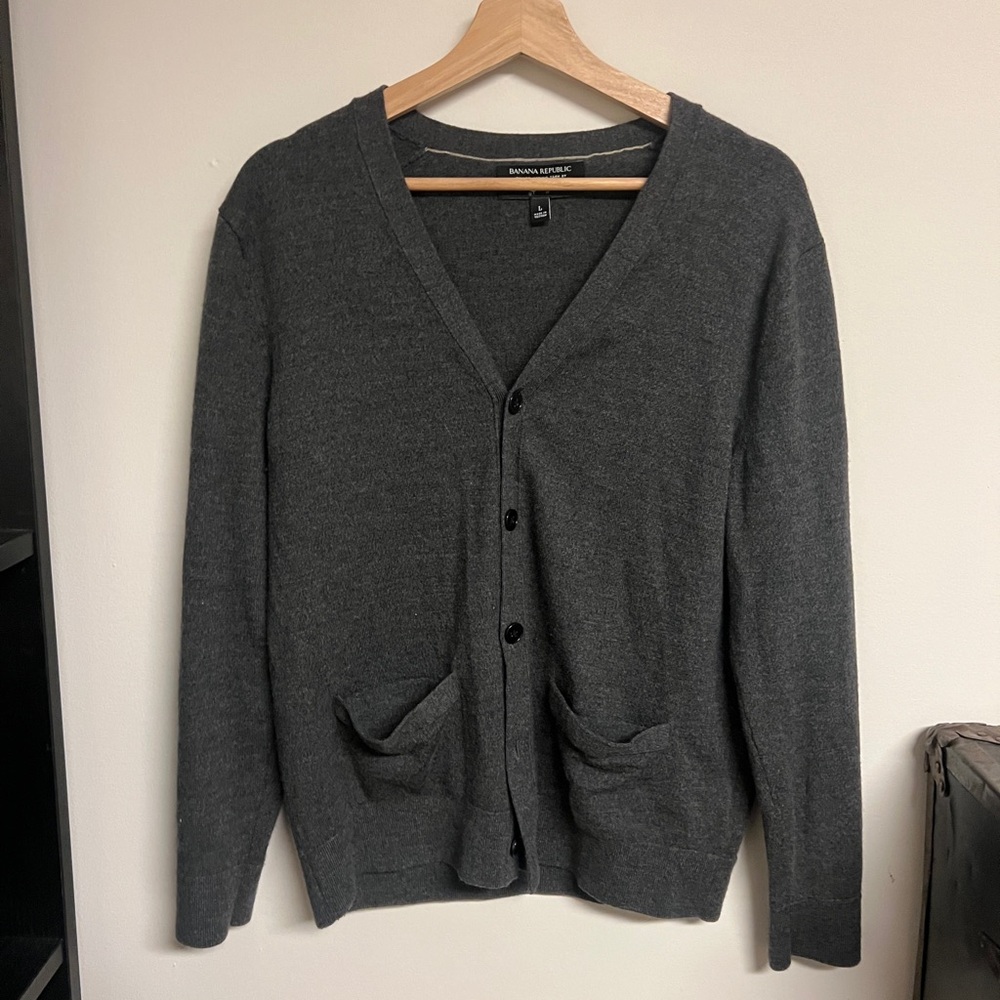Men’s Banana Republic Merino Wool Cardigan size Medium